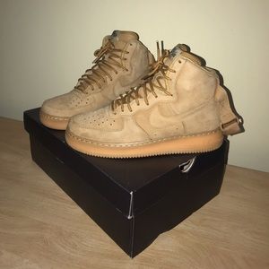 Air Force  1 High ‘07 LV8 WB